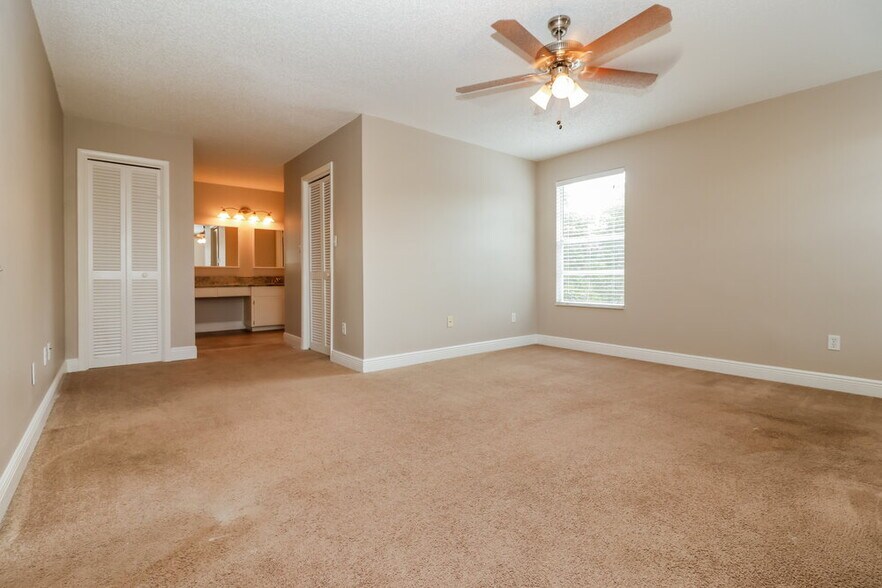 Building Photo - 1518 Crossridge Dr