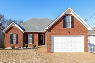 Building Photo - 721 Shandale Dr