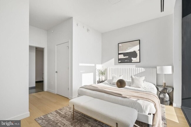 Building Photo - 210 S 12th St