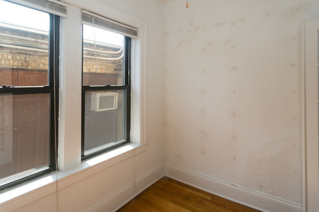Building Photo - 630 W Stratford Pl