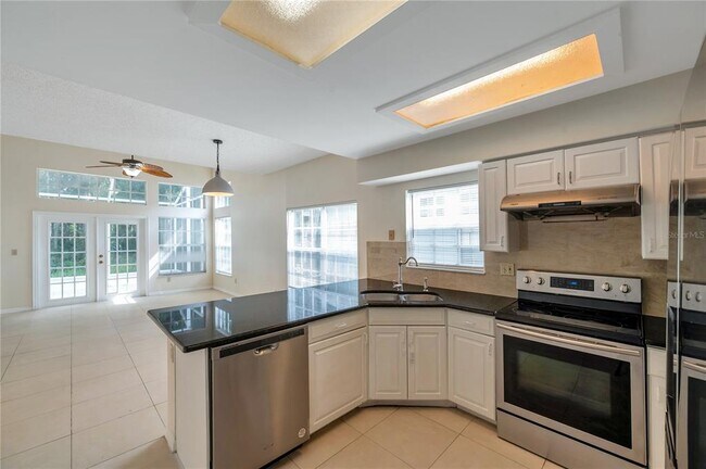 Building Photo - 5014 Sterling Manor Dr