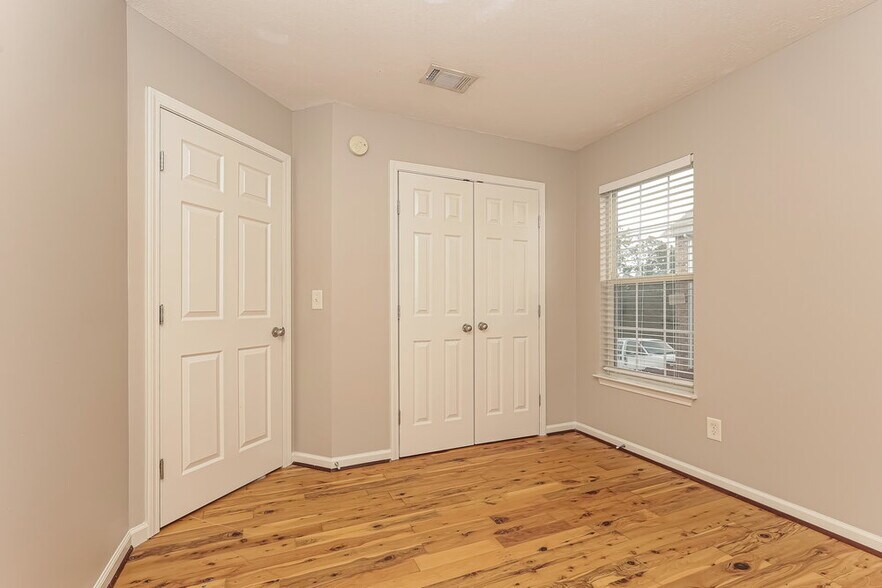 Building Photo - 128 Mary Joe Martin Dr