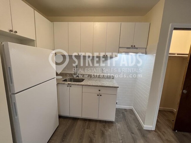 Building Photo - 1 bedroom in Boston MA 02130