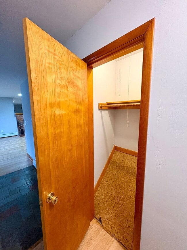 Building Photo - Sprawling Brick Ranch with Huge Lot & Garage in Prime Nottingham Location