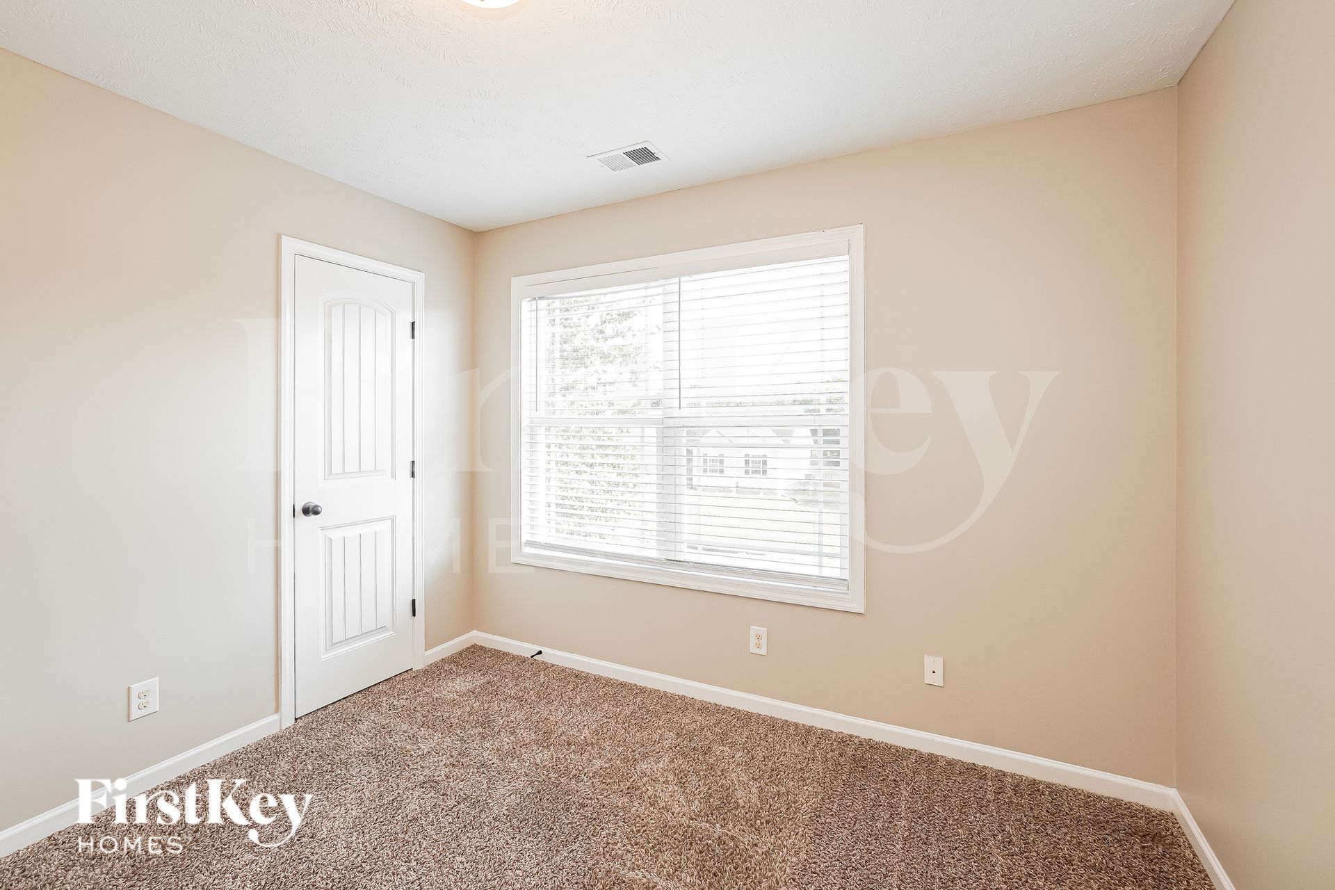 Building Photo - 1309 Loren Circle