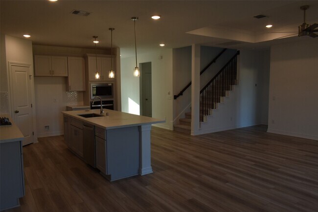 Building Photo - 7015 Harvest Colony Ln