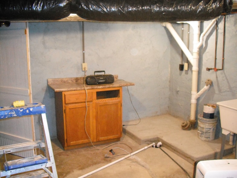 Building Photo - 1586 Genessee Ave