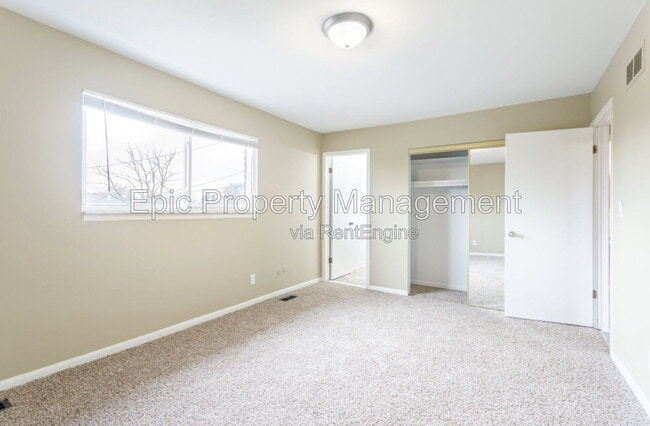 Building Photo - 10033 Groh Rd