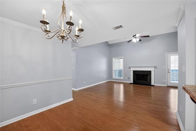 Building Photo - 3921 Riverlook Pkwy SE