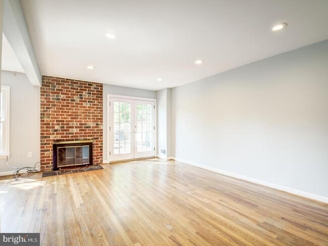 Building Photo - 1012 N Pelham St