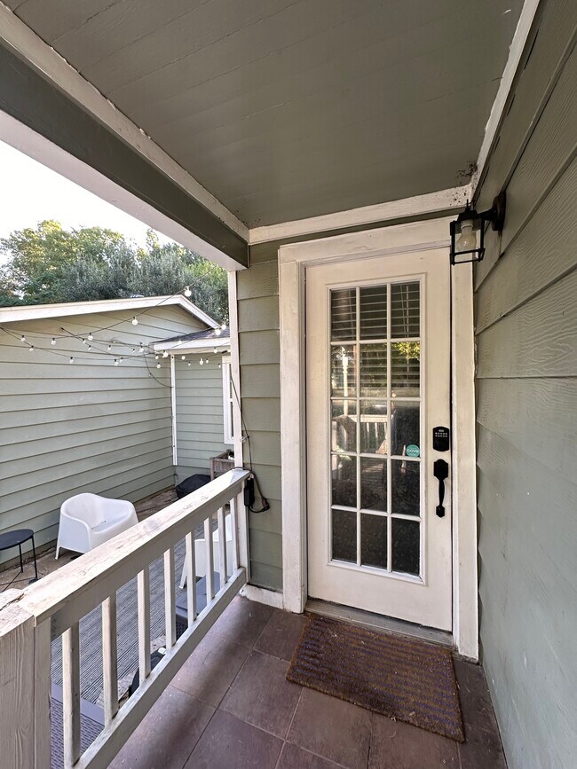 Building Photo - 849 N Third St