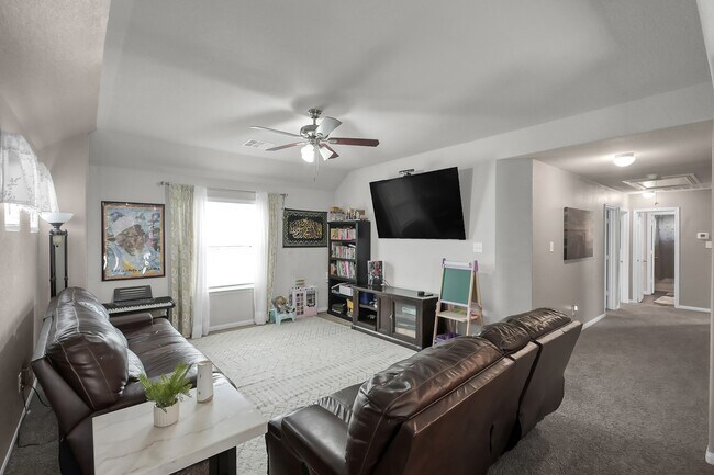 Building Photo - 3555 Cannon Dr