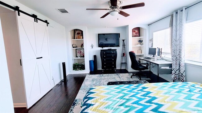 Building Photo - 1721 Buffalo Thunder