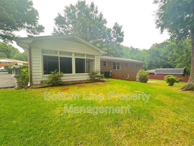 Building Photo - 9419 Brenda Ann Rd