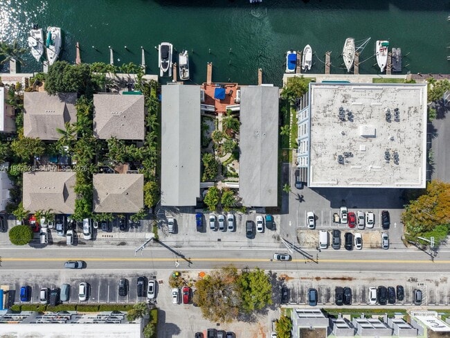 Building Photo - 1440 SE 15th St