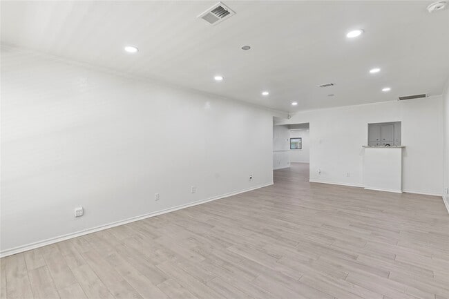 Building Photo - 10906 Keese Dr