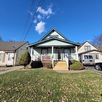 Building Photo - Single Family Home 4  beds 1 bath COMING S...
