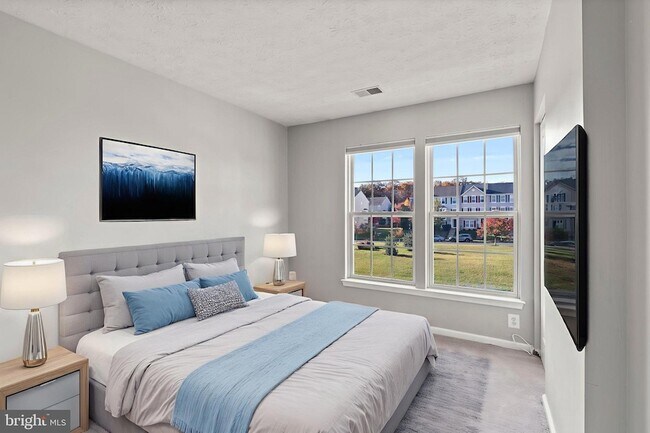 Building Photo - 5030 Finsbury Rd