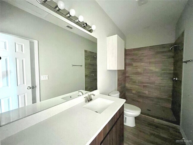 Building Photo - 12 W Kohala Ave