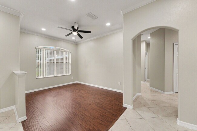 Building Photo - 2056 Clapper Tr