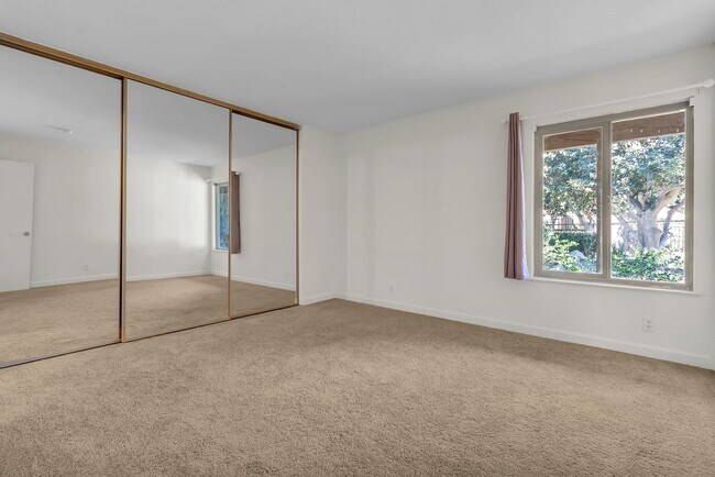 Building Photo - 324 Tangelo