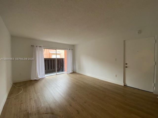 Building Photo - 10834 N Kendall Dr