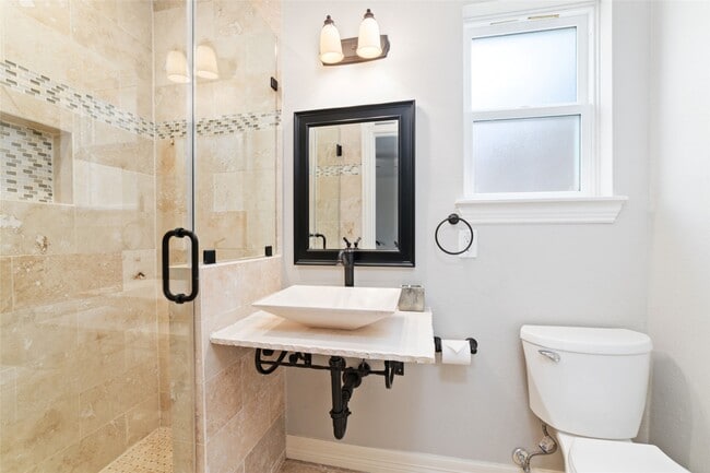 Building Photo - 3815 April Ln