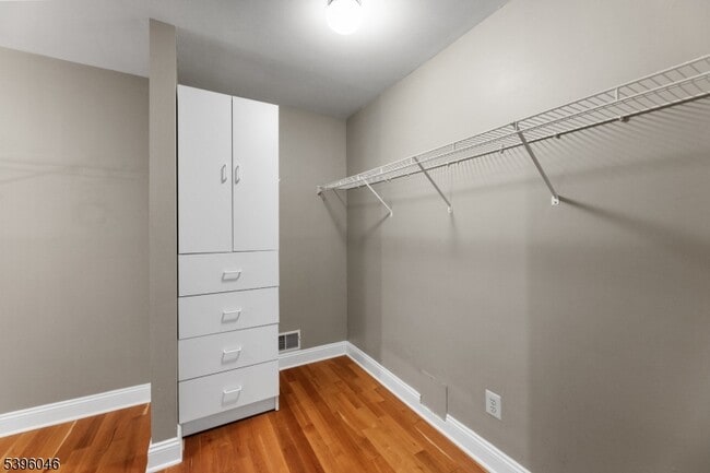 Building Photo - 2 Rider Terrace