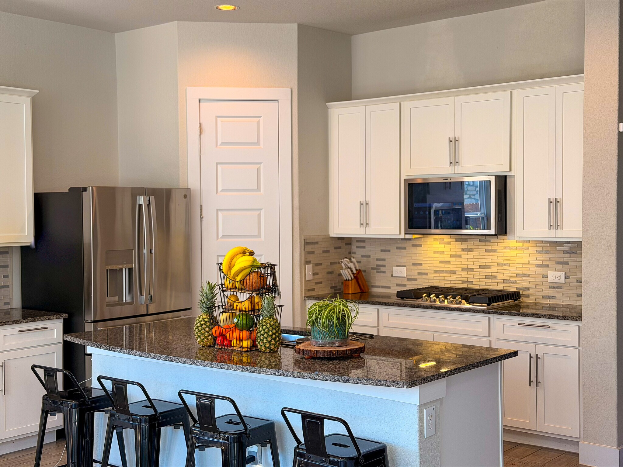 Building Photo - 11001 Charger Way