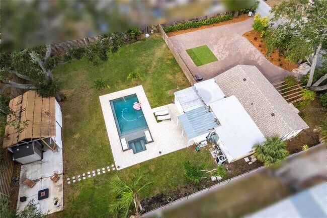 Building Photo - 2826 Marlette St