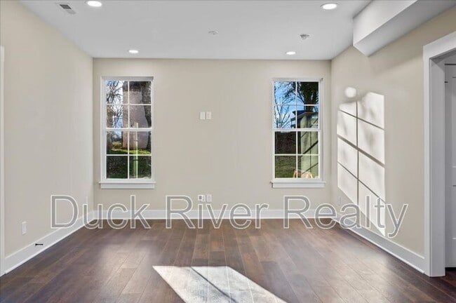 Building Photo - 119 Westover Dr