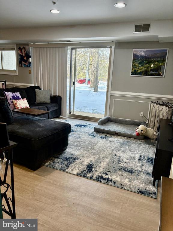 Building Photo - 1101 Primrose Ct