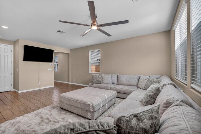 Building Photo - 688 Monroe Hl Pl