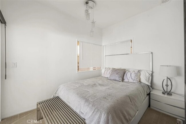 Building Photo - 31877 Circle Dr