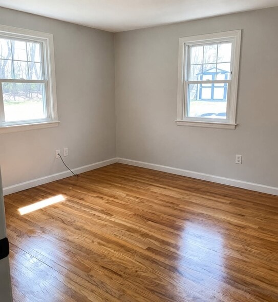 Building Photo - 98 Burnell Dr