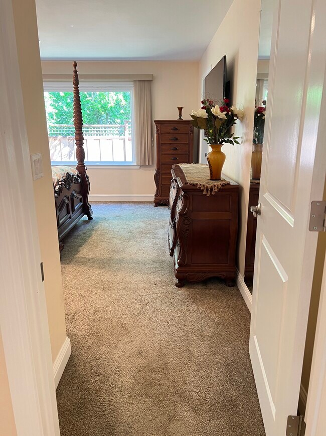 Building Photo - 9006 Soquel Dr