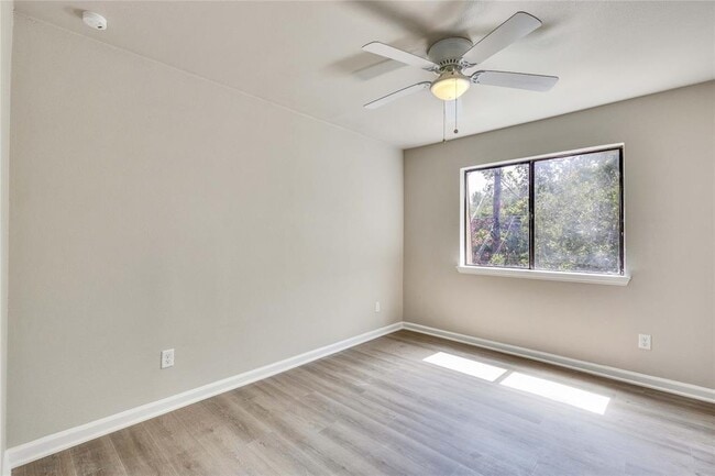 Building Photo - 8511 Fathom Cir