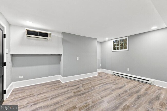 Building Photo - 520 Spruce St