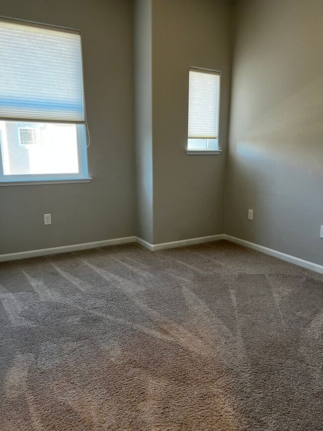 Building Photo - 790 Sarcinella Ct