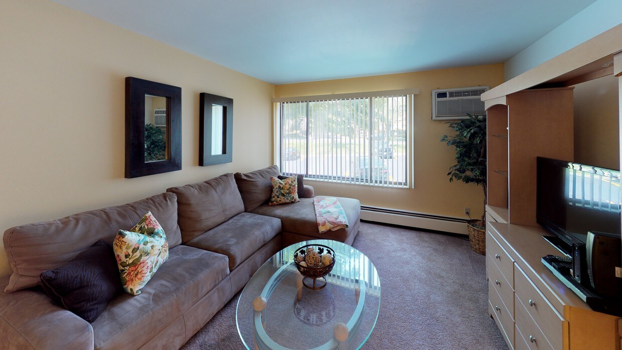 glenbrook apartments milwaukee