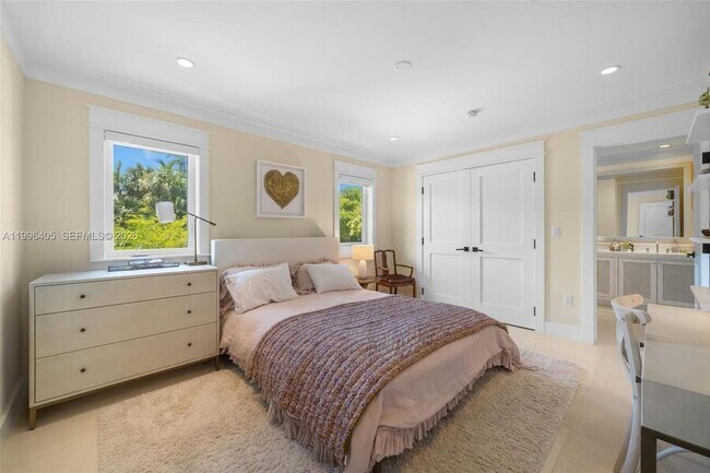 Building Photo - 6831 Sunrise Ct