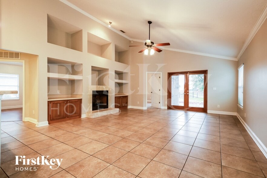 Building Photo - 14728 Falling Waters Dr