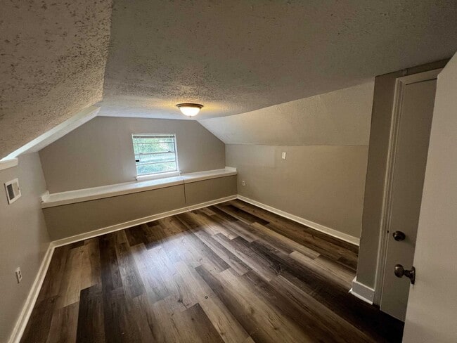 Building Photo - 3311 Guernsey Ave