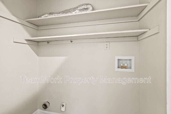 Building Photo - 121 Canvasback Dr