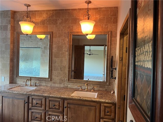 Building Photo - 18 Castle Pines