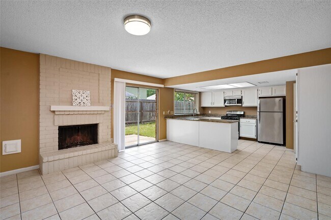 Building Photo - 2315 Woodstream Blvd