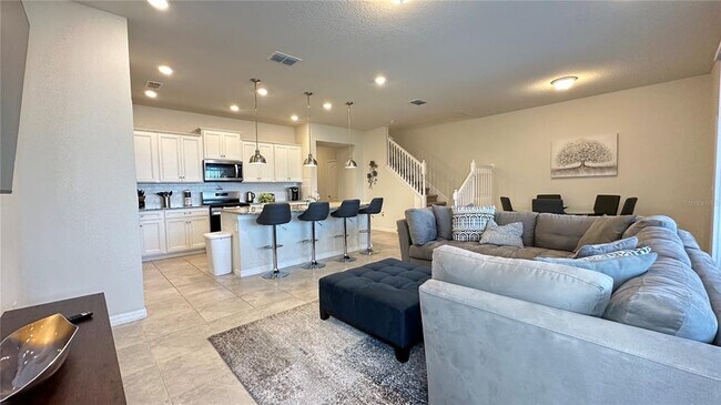 Building Photo - 7167 Oakmoss Loop