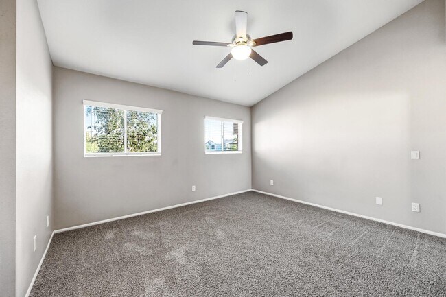 Building Photo - 860 S Rio Dr