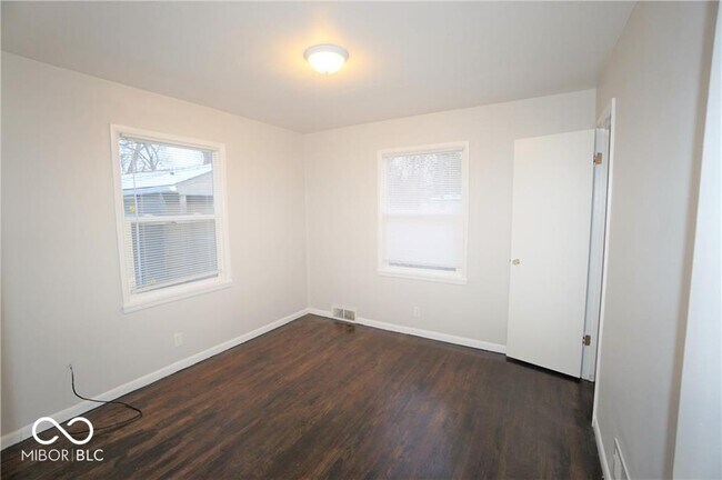 Building Photo - 3341 Linden St