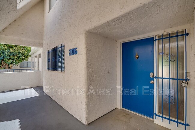 Building Photo - 1143 E Sandpiper Dr